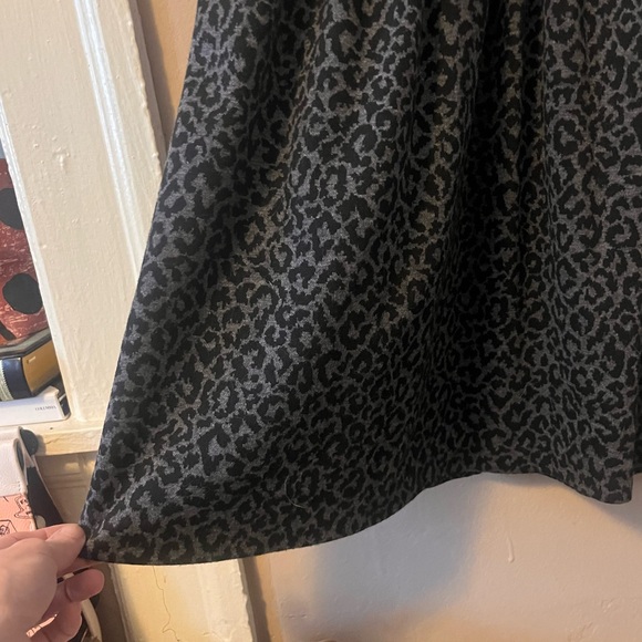 ann taylor loft • black& gray knit short sleeve leopard cheetah print mini dress - Picture 10 of 17